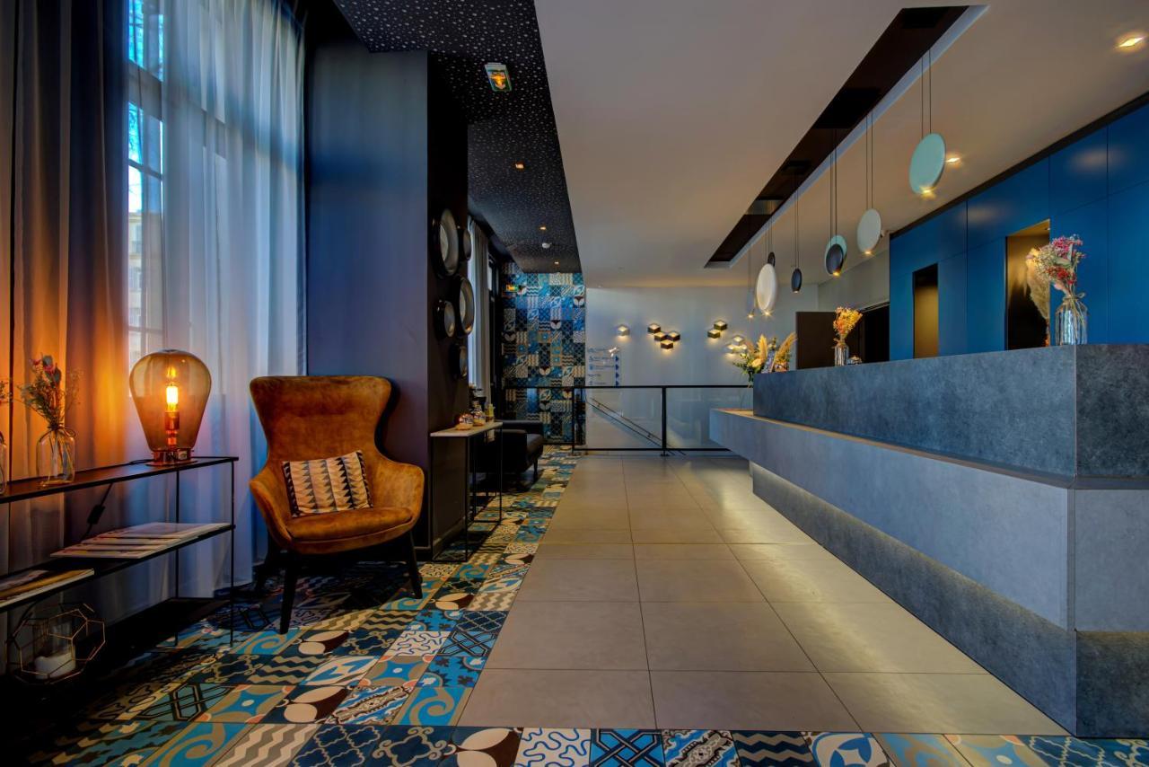 Hotel Alex &